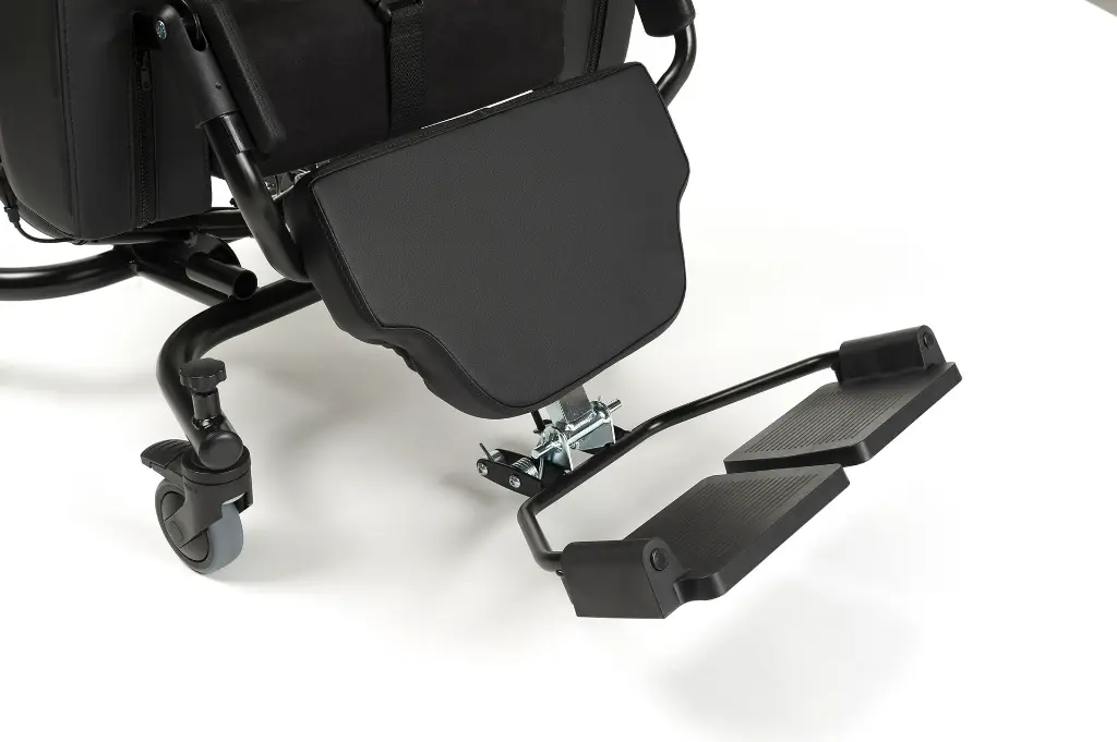 Altitude black - detail B06.webp