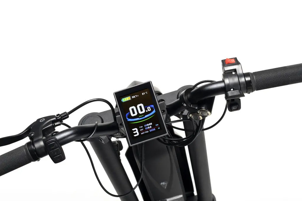 Blumil SPORT - Detail controller.webp