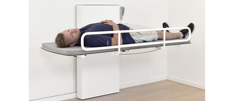 Klappbarer Stilltisch zur Wandmontage Ropox Vario, elektrisch höhenverstellbar