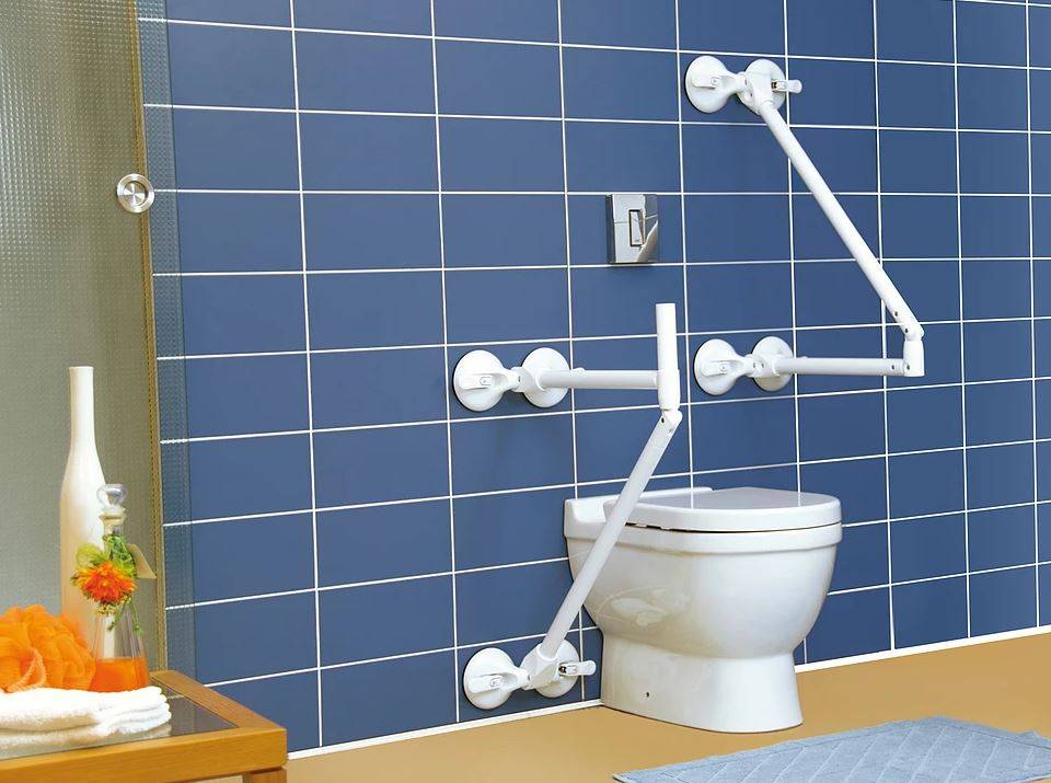 Toilet bracket on 4 suction cups