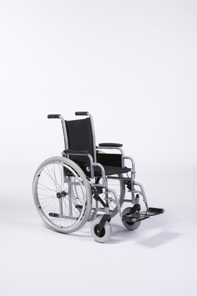 Compact and robust wheelchair for children