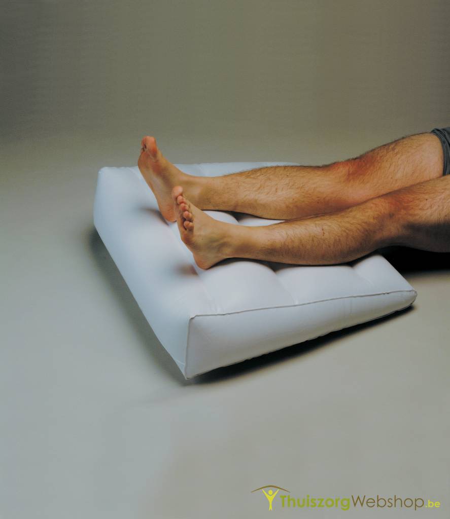 Opblaasbaar wigkussen voor in bed 