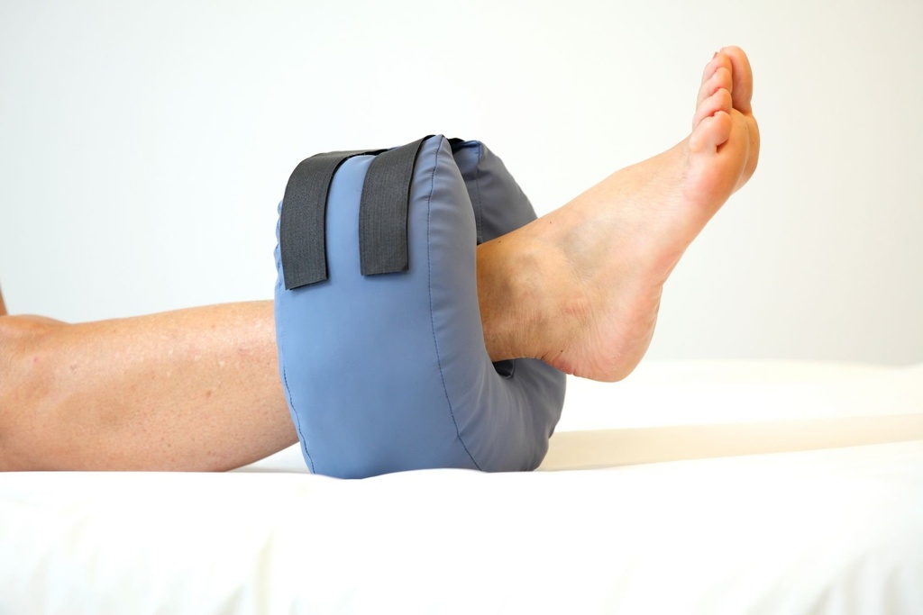 Ring-shaped heel protector 