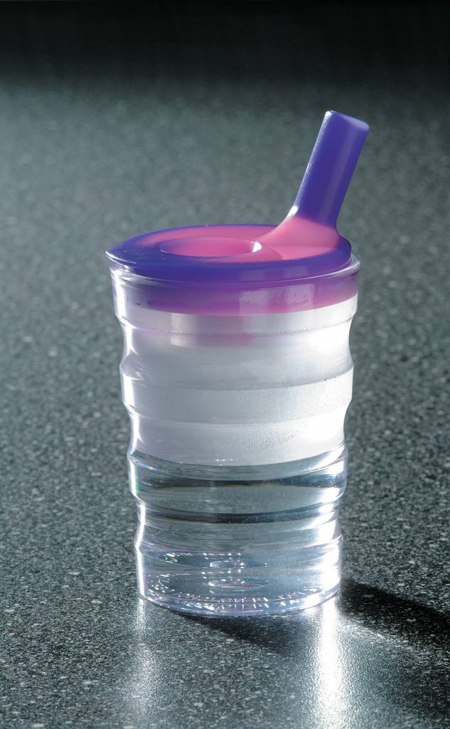 Shivering cup with temperature indication