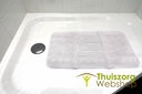 Latex-free non-slip shower/bath mat