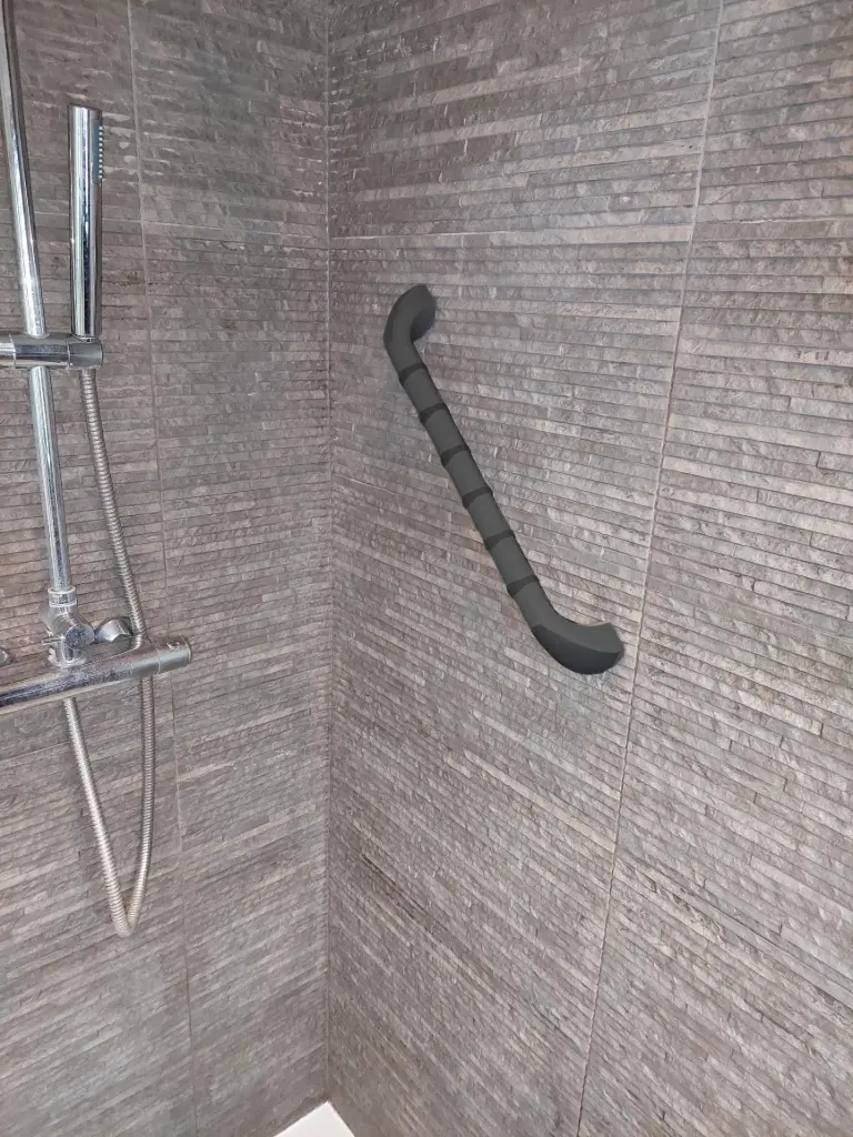 Wall bracket, plastic with anti-slip - black