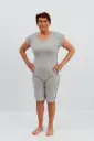Short-sleeved bodysuit for short upper body
