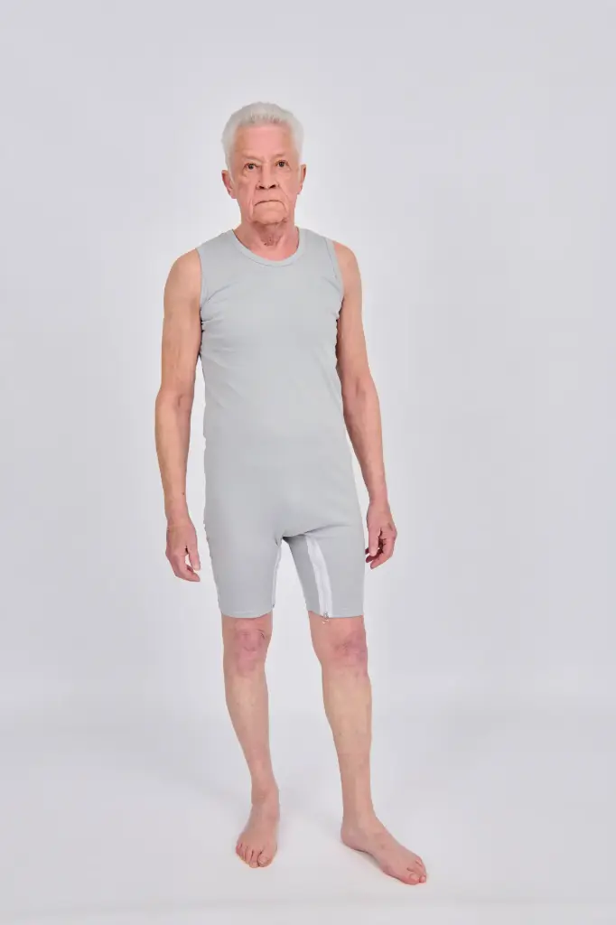 Grijze body zonder mouwen, ritssluiting tussen de benen