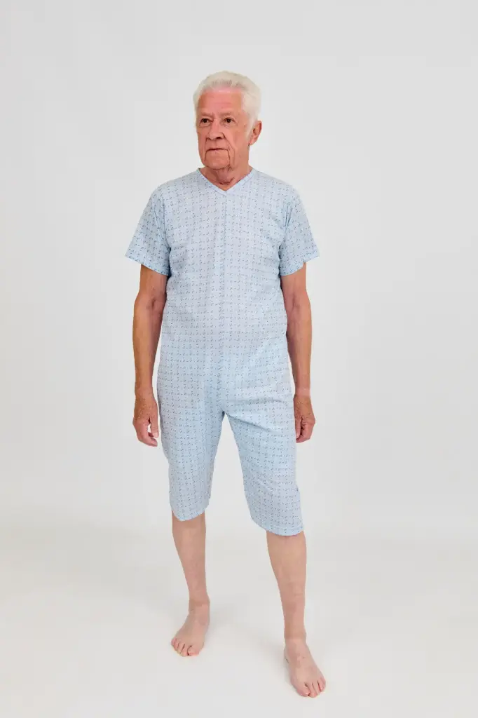 Sleepwear with zipper at the back, extra reinforced seat area