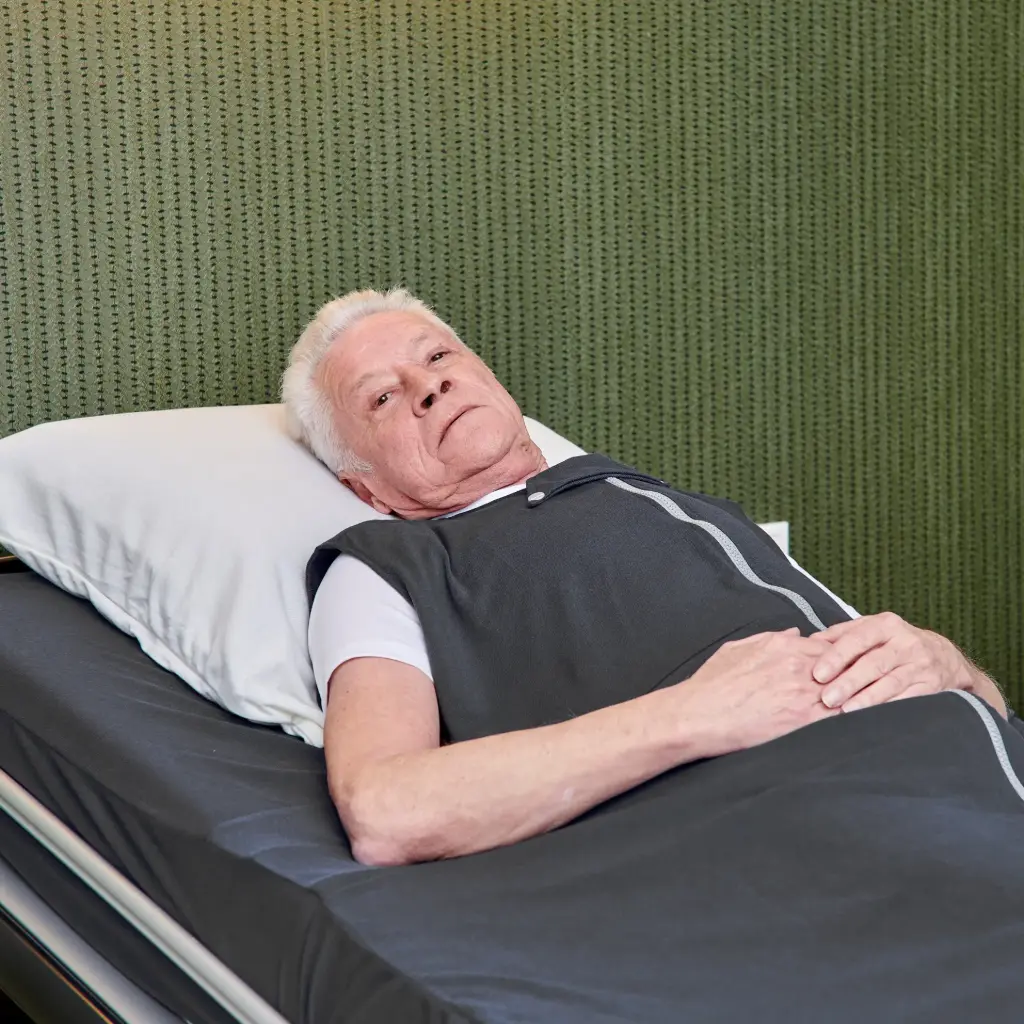 Verpleegdeken als hoeslaken rond de matras