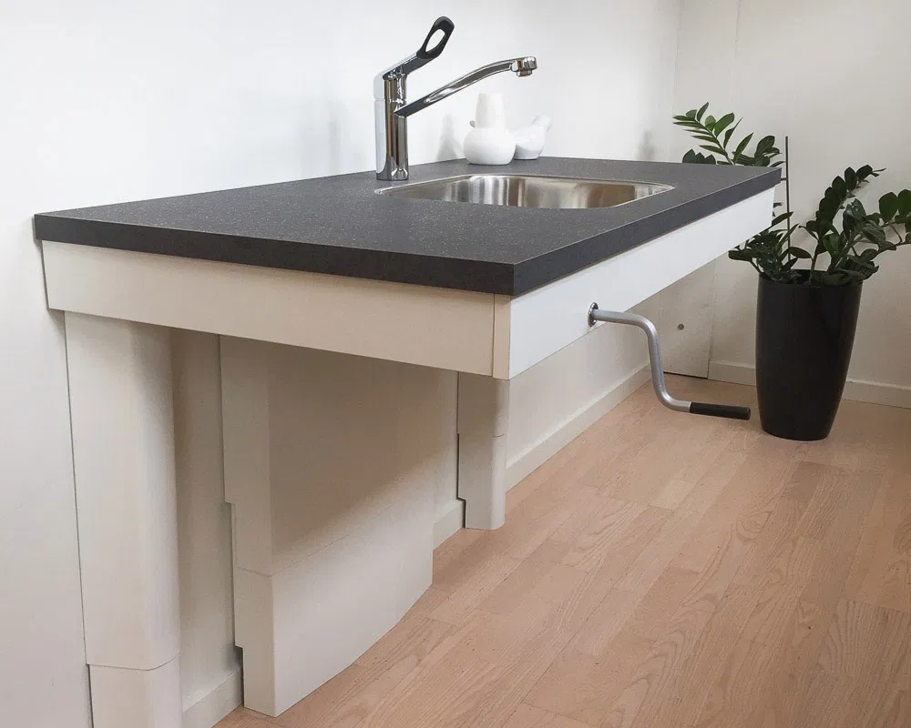 FlexiManual high-low frame for worktop