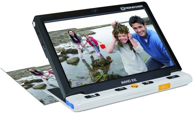 Portable screen magnifier with tripod