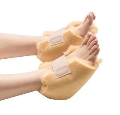 Pair of heel protectors, synthetic fur