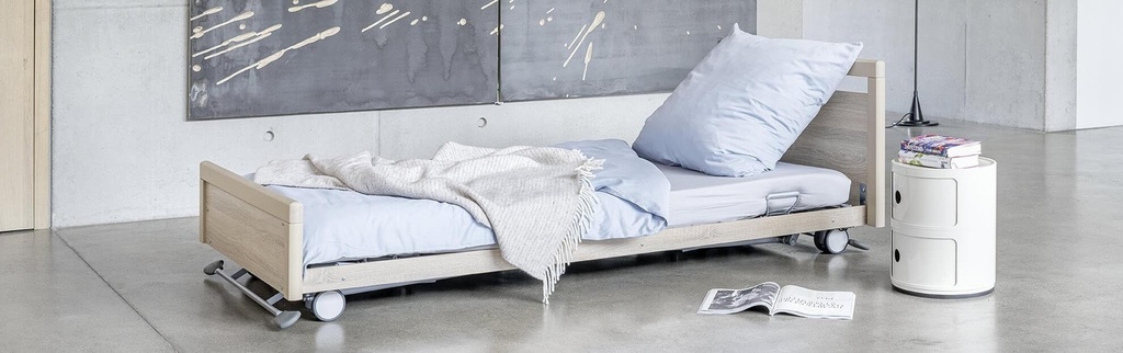 Floorline 15-80 bed, hoge panelen 51F, houten lattenbodem, 2 lange telescopische zijhekken