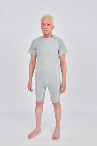 Grauer Körper mit kurzen Ärmeln, Reißverschluss am Halsausschnitt