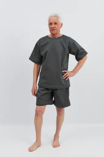 Feuerhemmendes, reißfestes T-Shirt und Bermudashorts, Qualität 1060