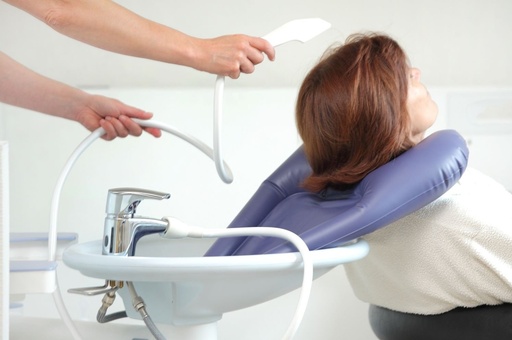 Inflatable hair basin for the sink 
