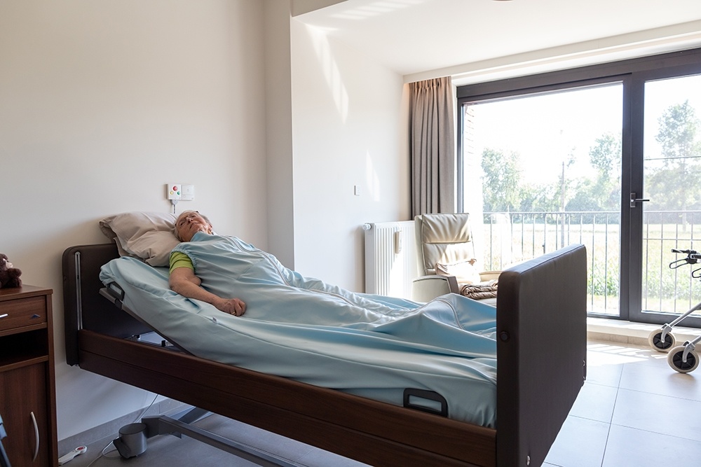 Nursing blanket tear-resistant and flame retardant